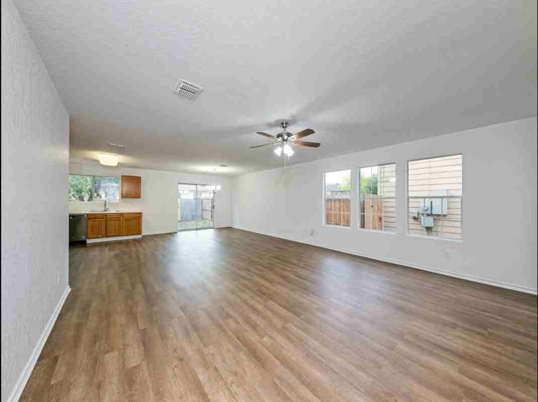 4831 Heather Pass - Photo 4 of 13