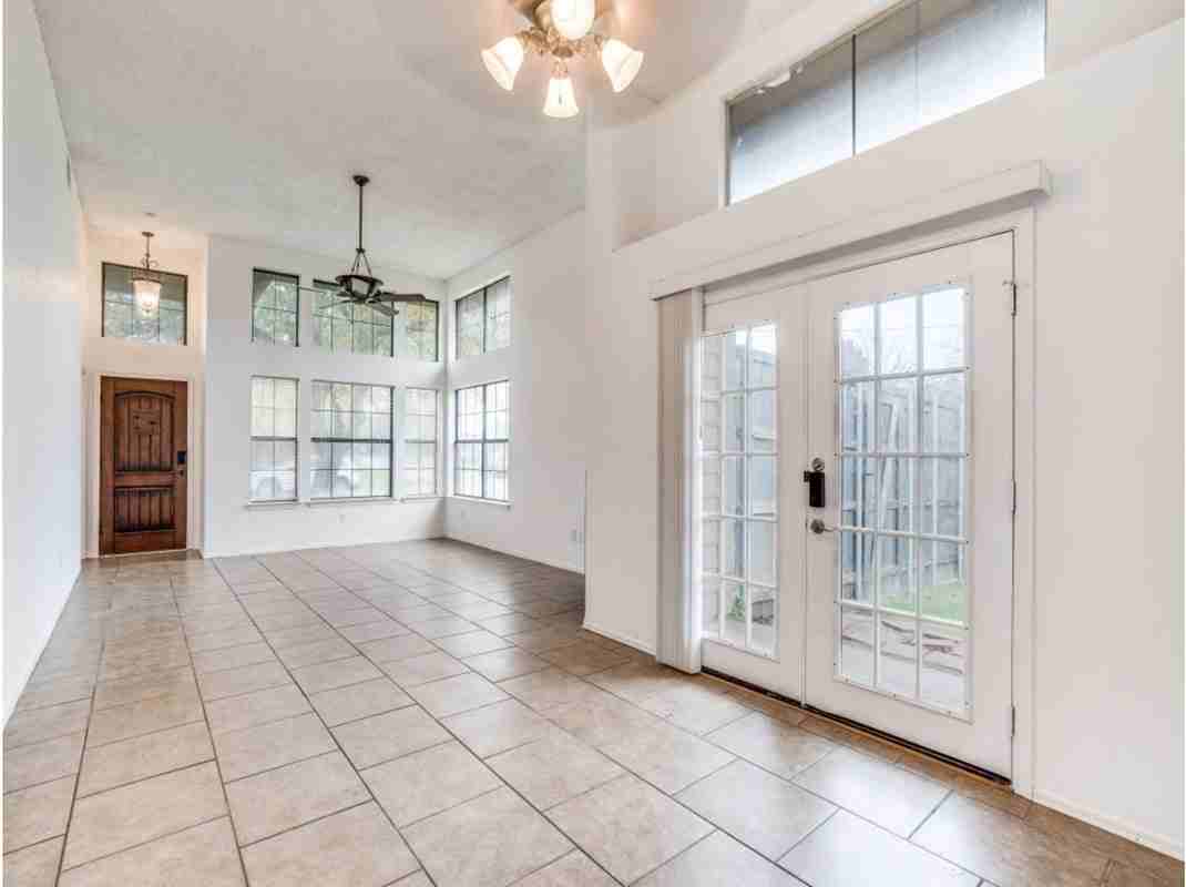 6501 Topaz Dr - Photo 3 of 13