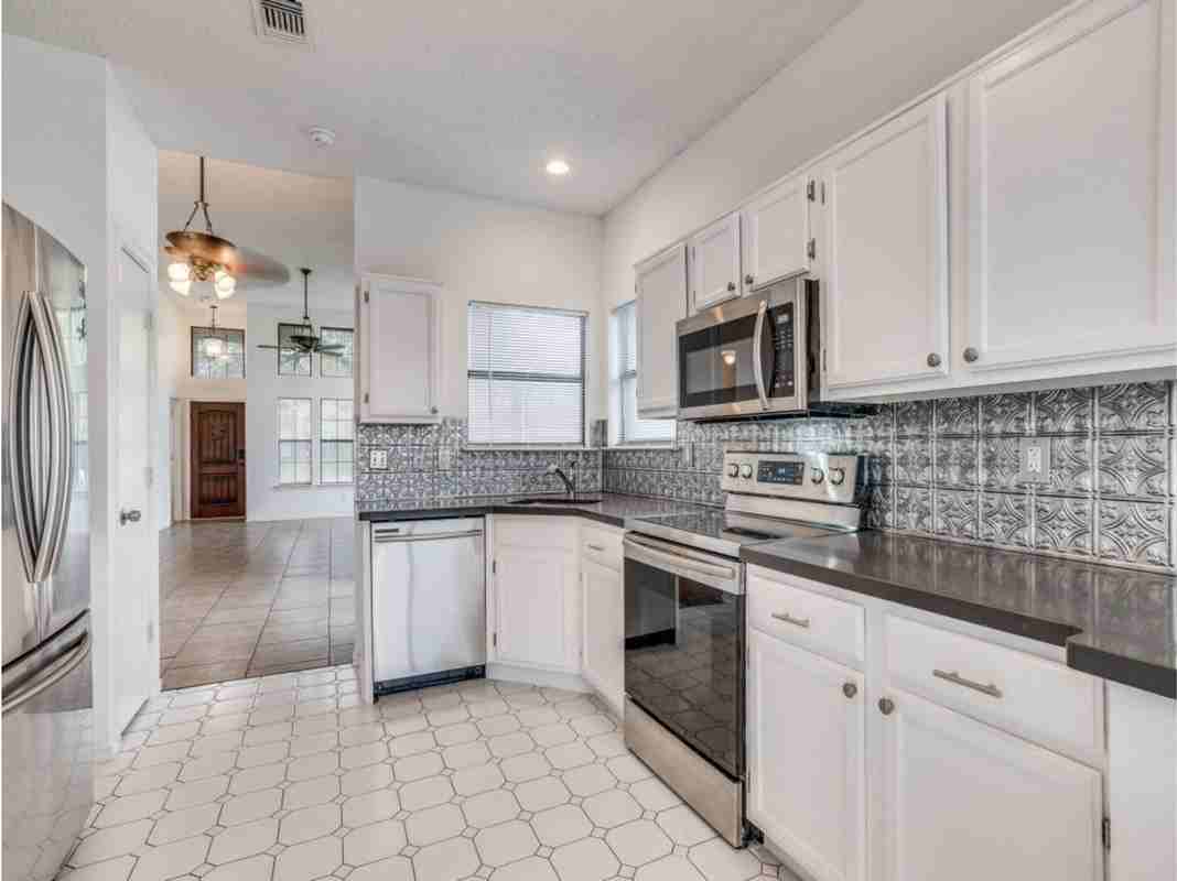 6501 Topaz Dr - Photo 6 of 13