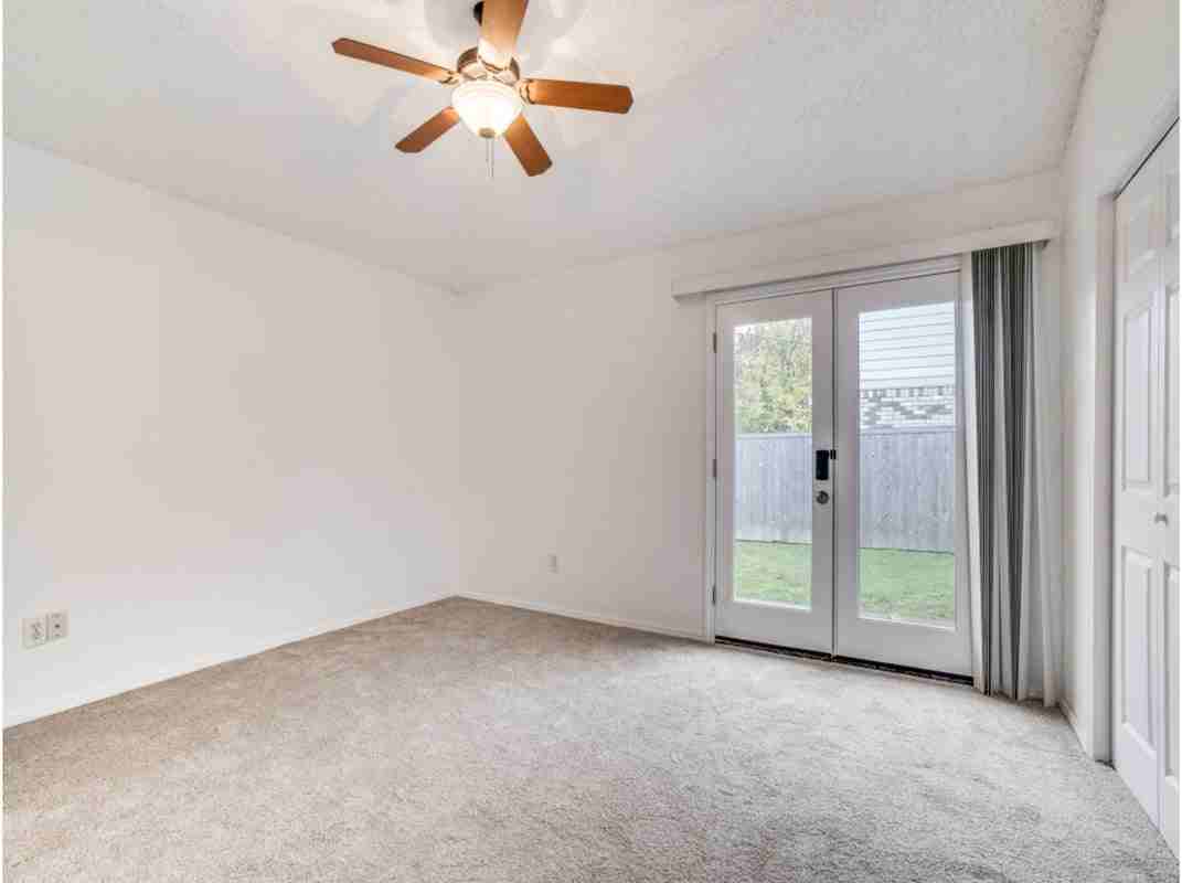 6501 Topaz Dr - Photo 7 of 13