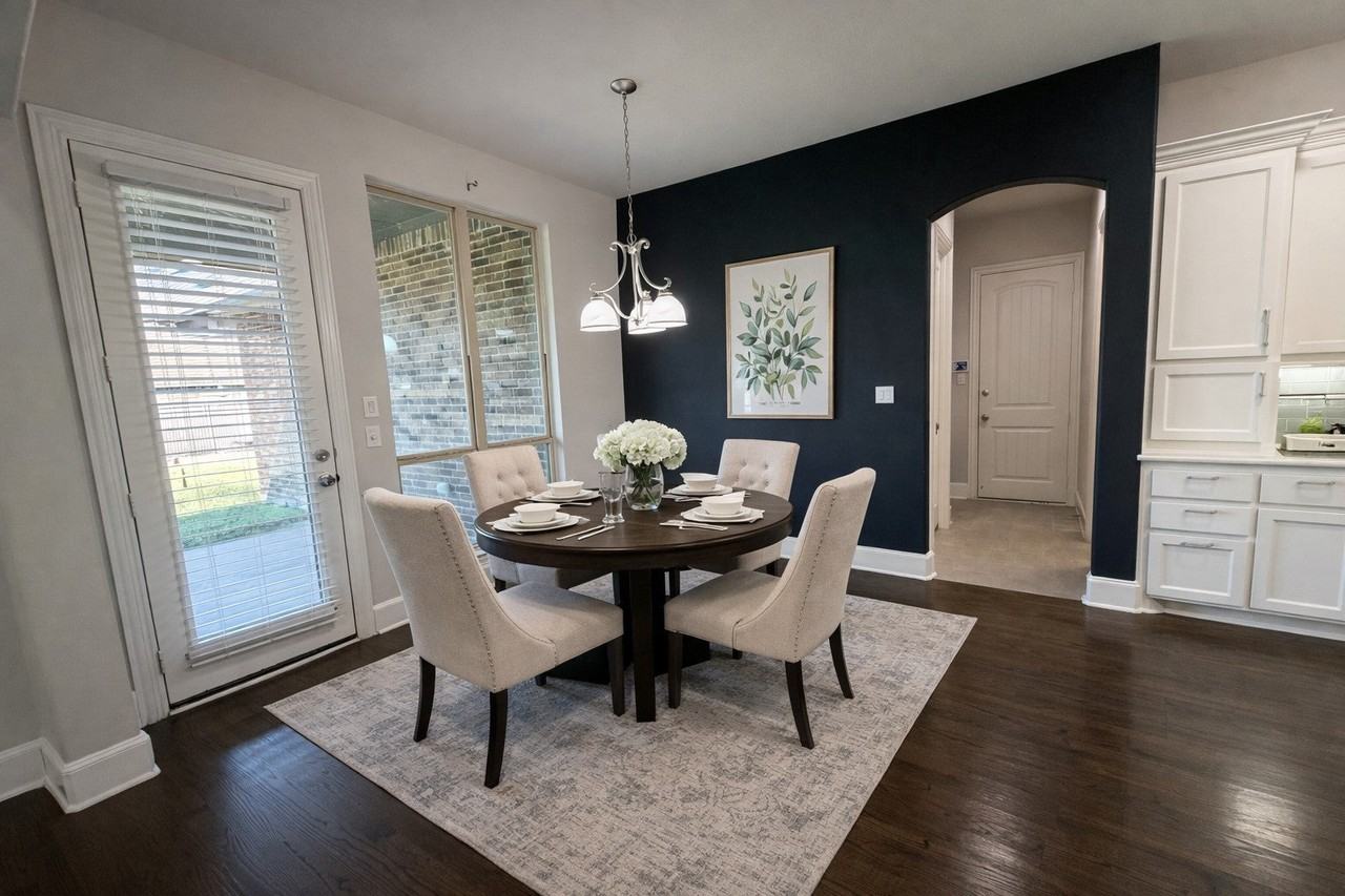 1304 Damsel Caitlyn Dr - Photo 5 of 23