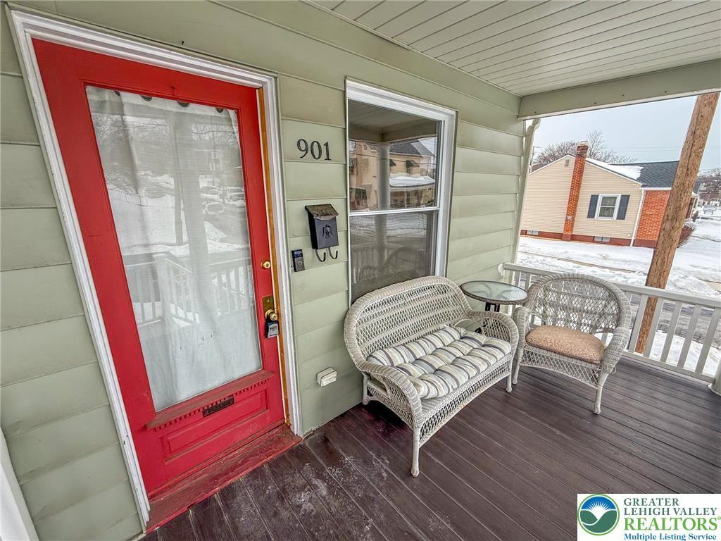 901 Reynolds St - Photo 3 of 25