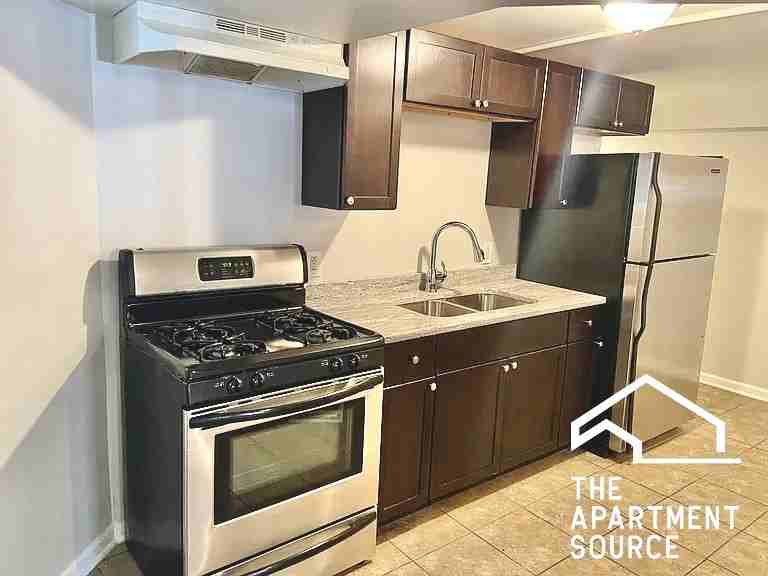 4009 S Calumet Ave #G - Photo 4 of 10