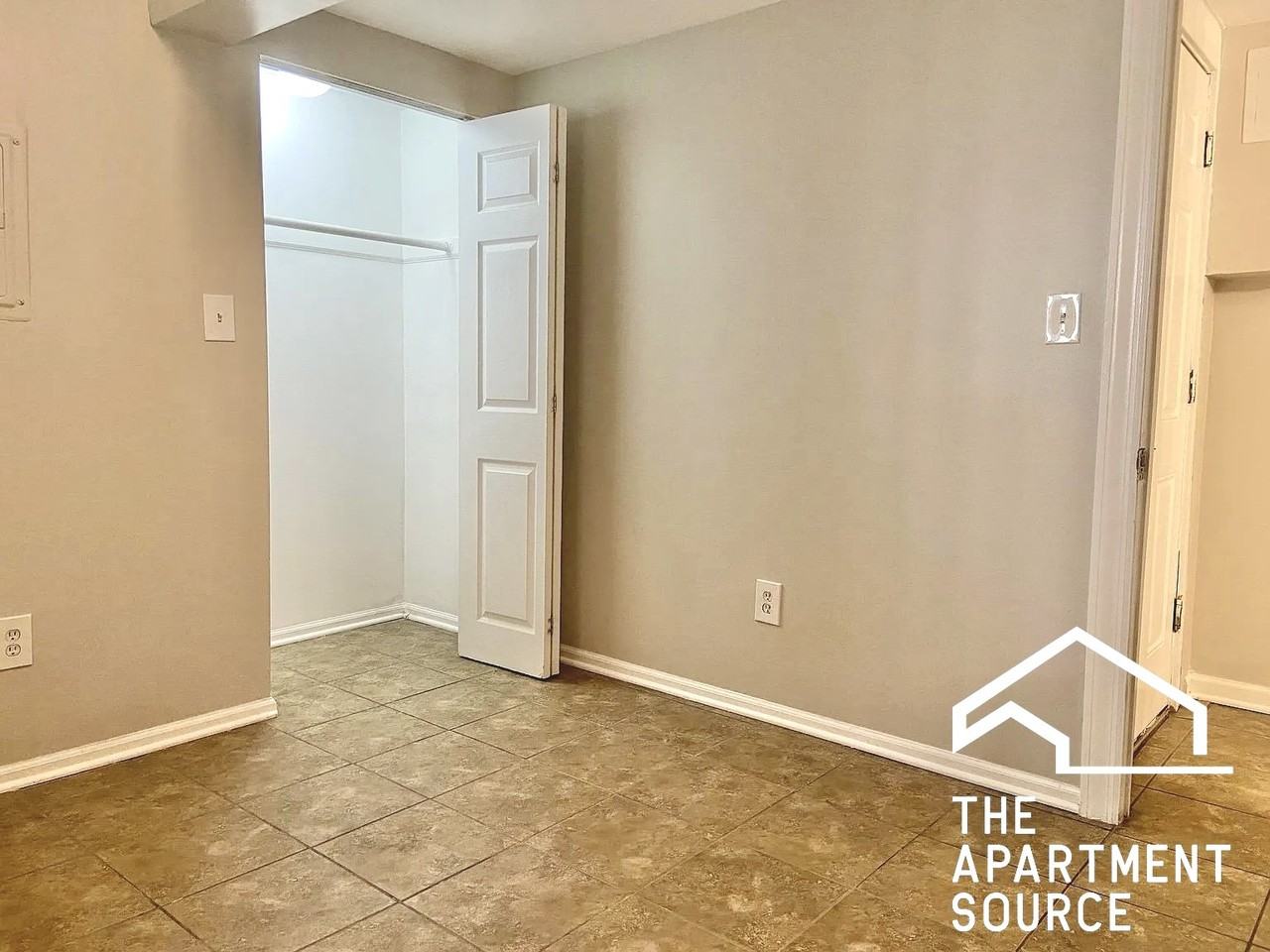 4009 S Calumet Ave #G - Photo 5 of 10