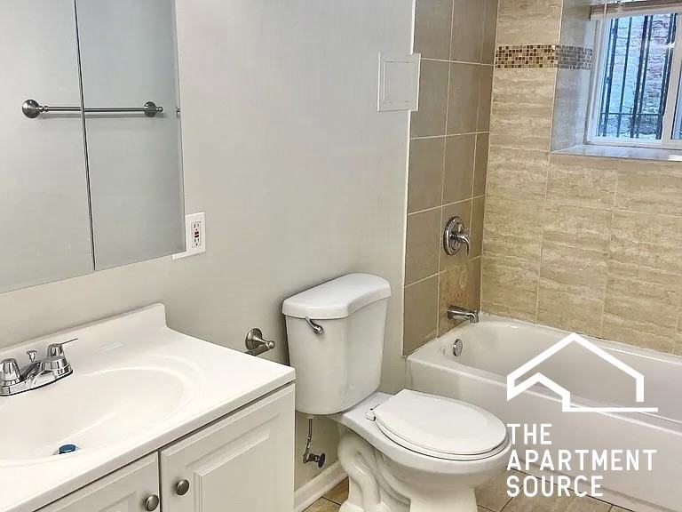 4009 S Calumet Ave #G - Photo 7 of 10