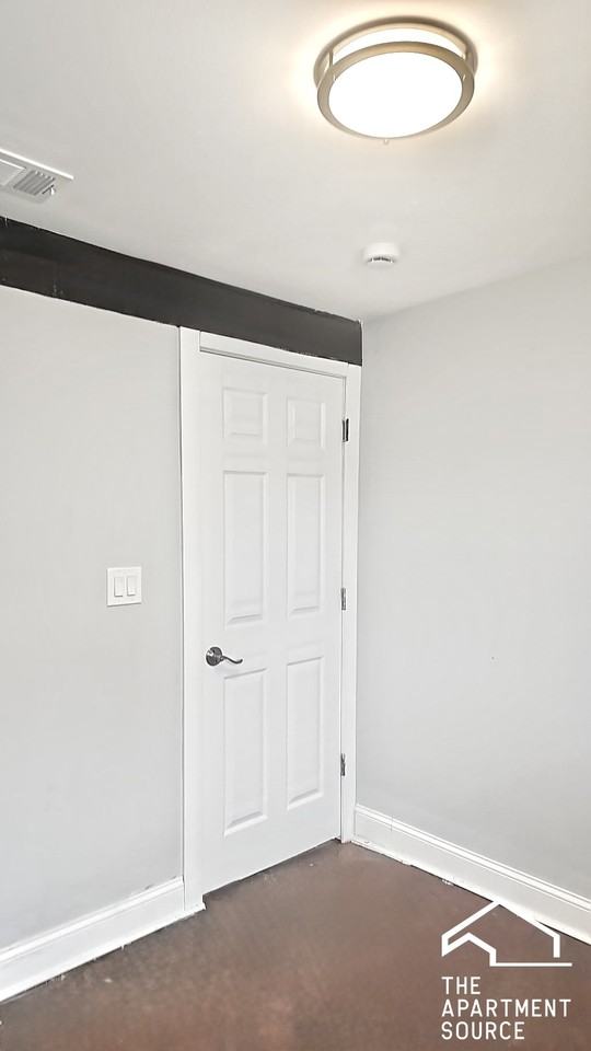 3539 W Grenshaw St #G - Photo 7 of 15