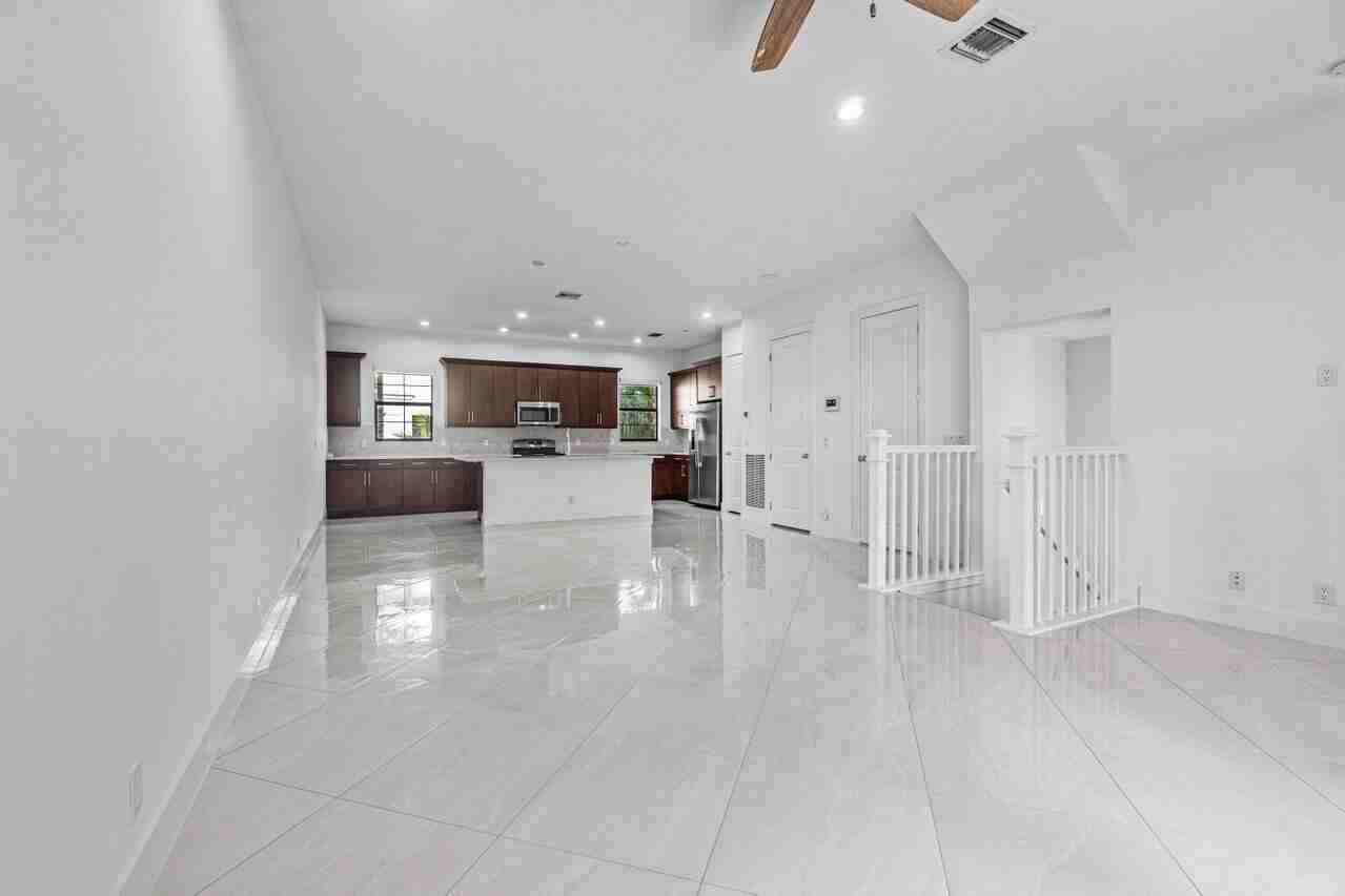 7115 Edison Pl - Photo 7 of 12