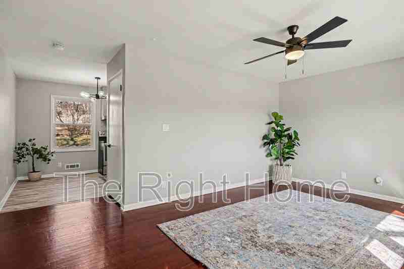 1606 Cole Creek Dr - Photo 5 of 24