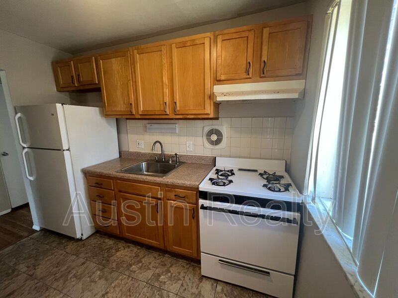 9111 Olive Blvd #2C - Photo 2 of 7