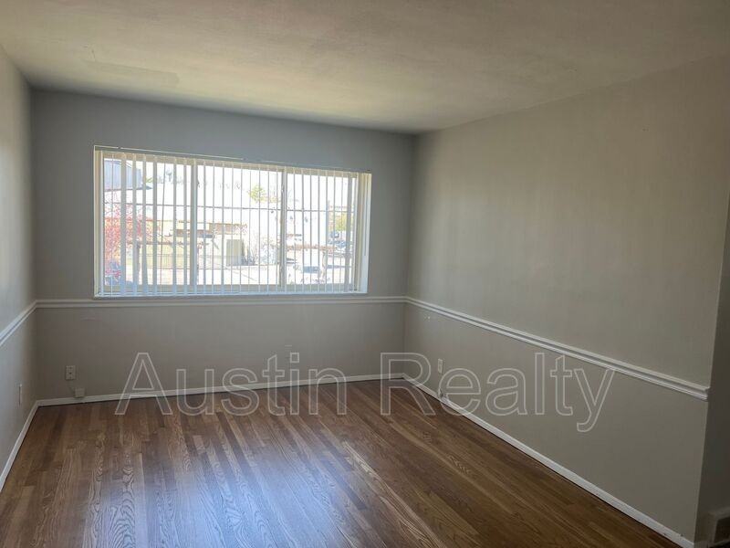 9111 Olive Blvd #2C - Photo 5 of 7