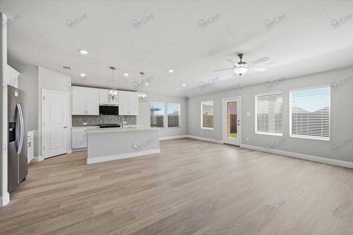 811 London Town Dr - Photo 5 of 10