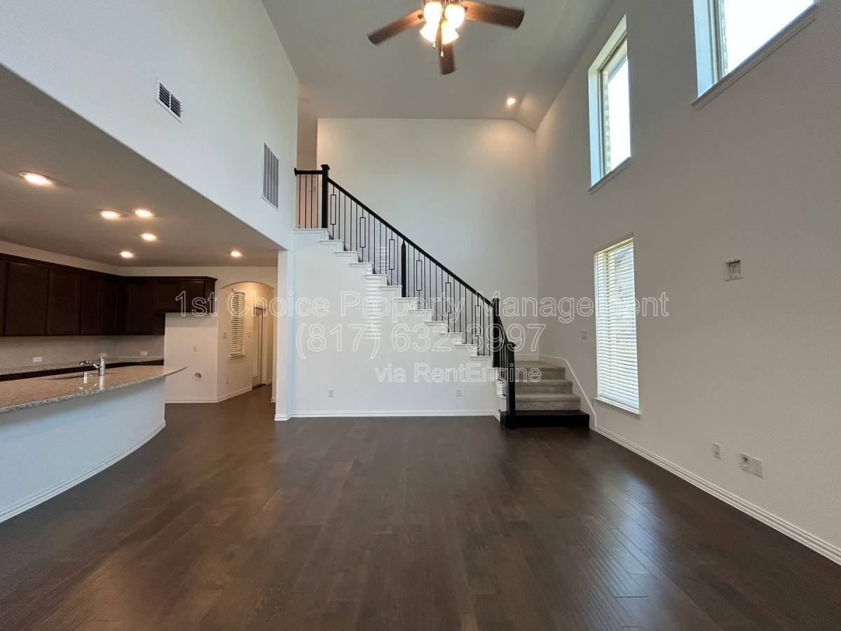 1448 Sun Garden Way - Photo 4 of 10