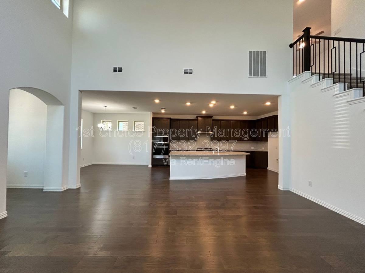 1448 Sun Garden Way - Photo 5 of 10