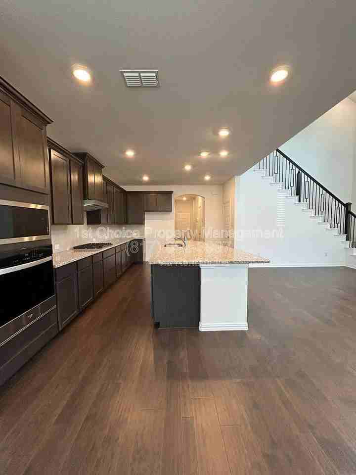 1448 Sun Garden Way - Photo 7 of 10
