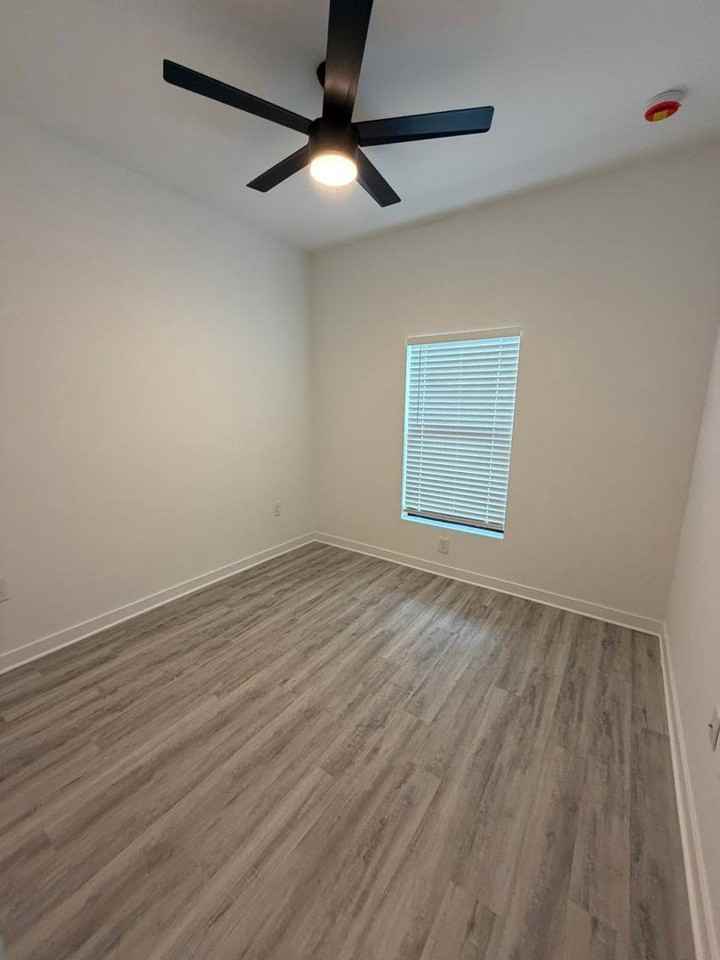 1117 Abrams Blvd - Photo 3 of 10