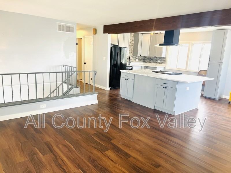 1670 Chippendale Rd - Photo 5 of 18