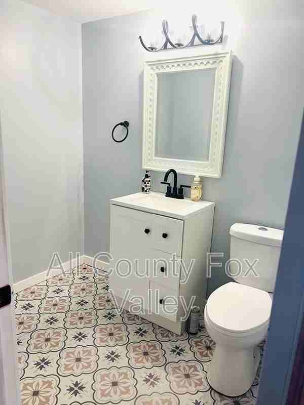 1670 Chippendale Rd - Photo 6 of 18