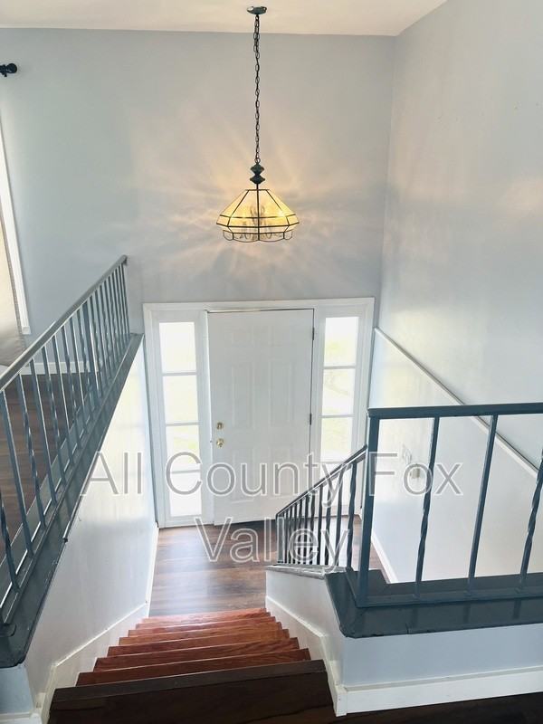 1670 Chippendale Rd - Photo 7 of 18