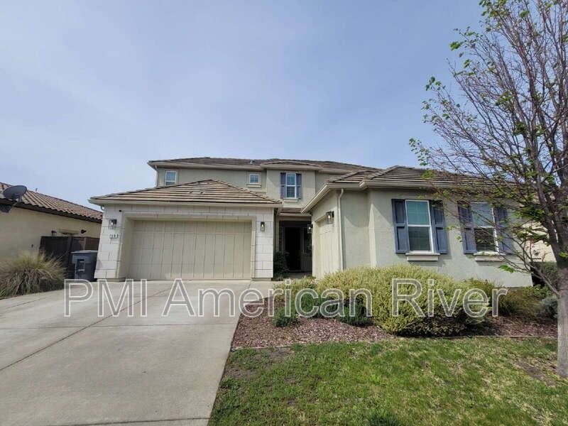 708 Gentle Breeze Way - Photo 2 of 38