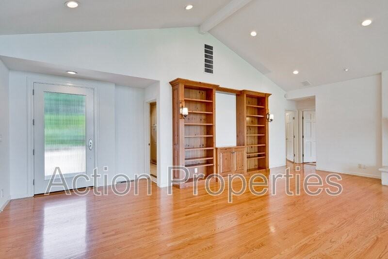 15350 Norton Rd - Photo 3 of 44