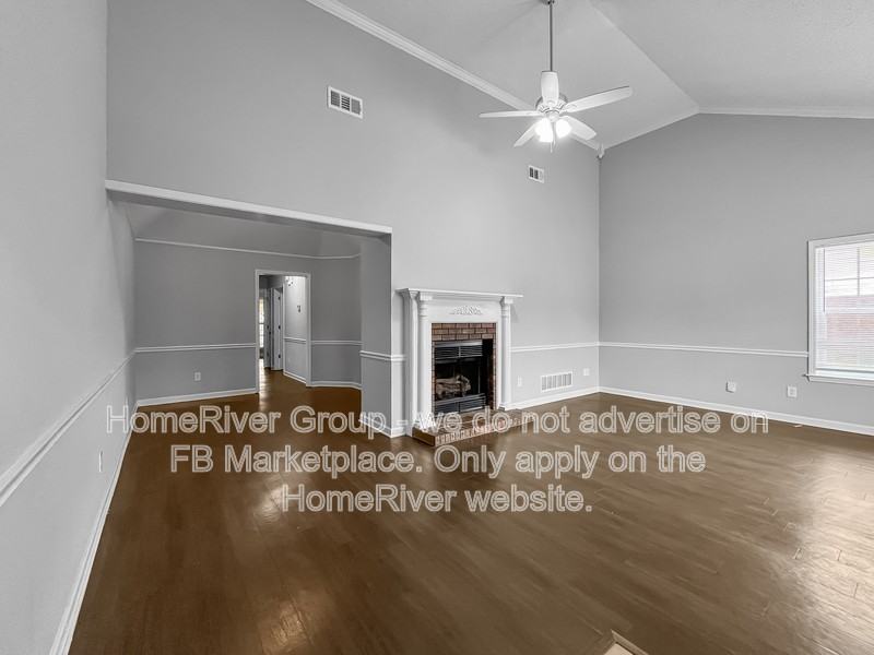 5910 Garden Walk E - Photo 6 of 25