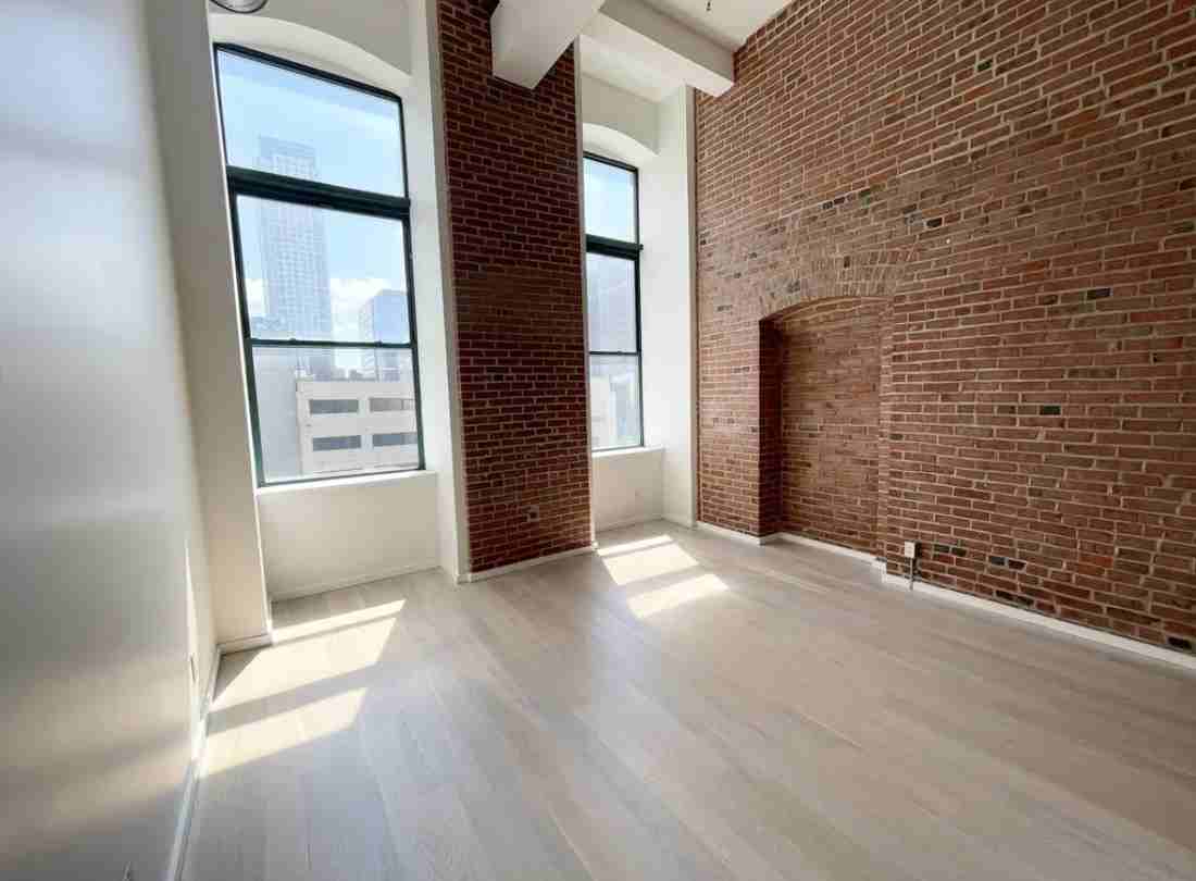 726 Market St #315B - Photo 3 of 21