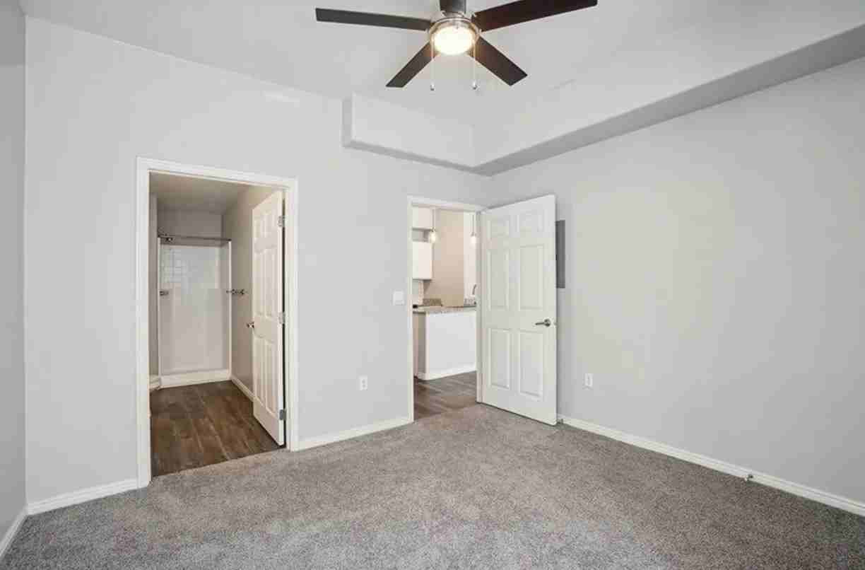 137 Sw - Photo 6 of 17