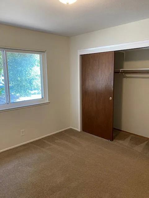 5627 Miles Ave - Photo 4 of 7