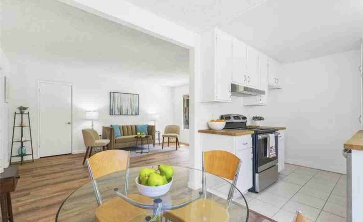 117 Streamwood - Photo 6 of 20