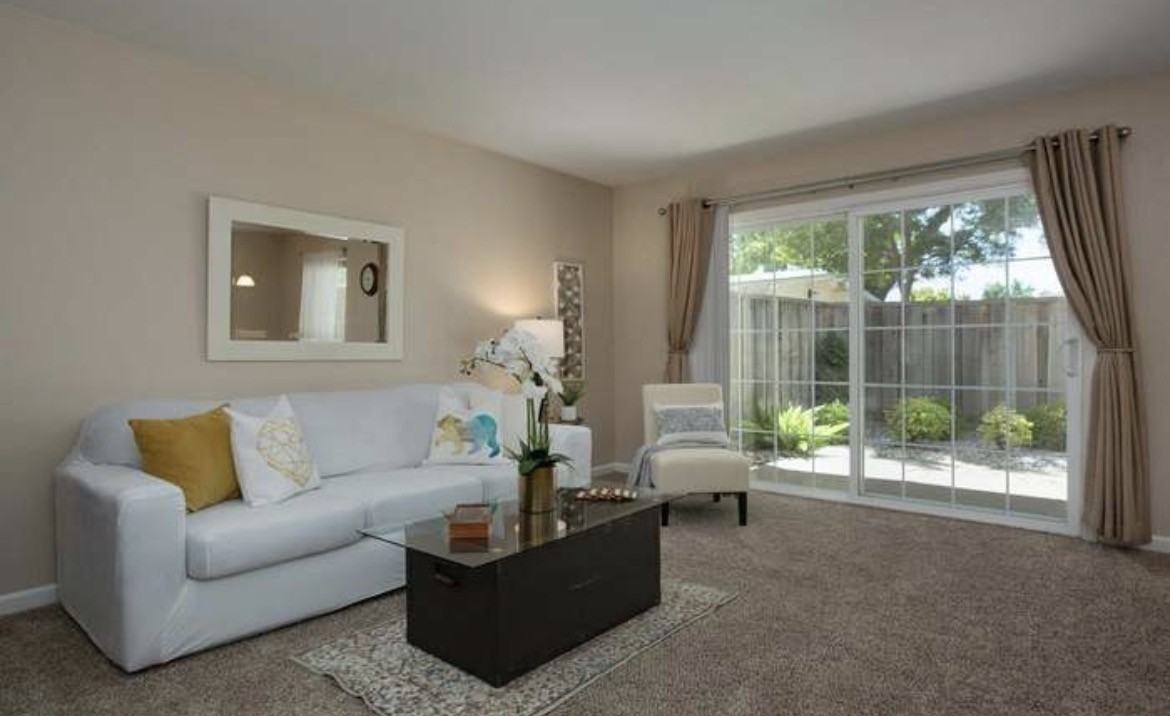 829 Division St #B - Photo 2 of 15