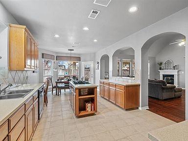 6456 Fianna Hills Dr #NA - Photo 5 of 36