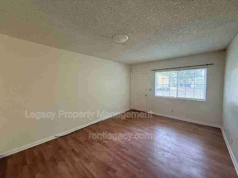 4834 50th Ave - Photo 3 of 17