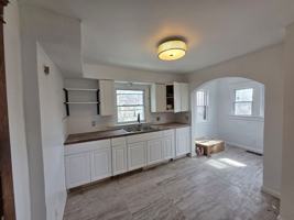 featured image of 1055 W 12th St