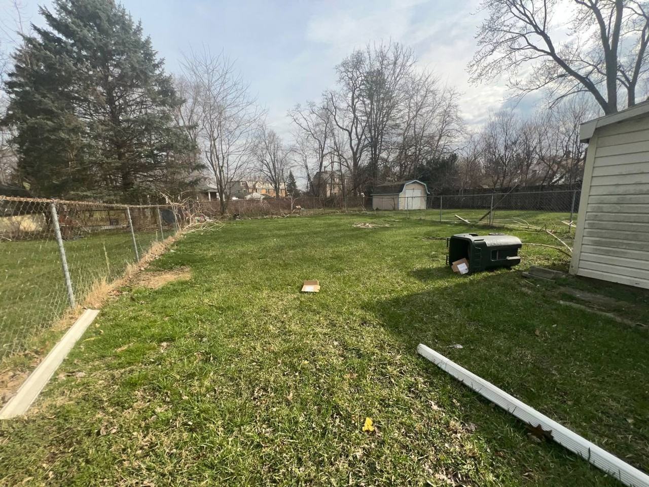 121 Monroe St - Photo 2 of 13