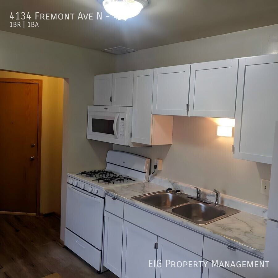 Fremont 4134 - Photo 3 of 17