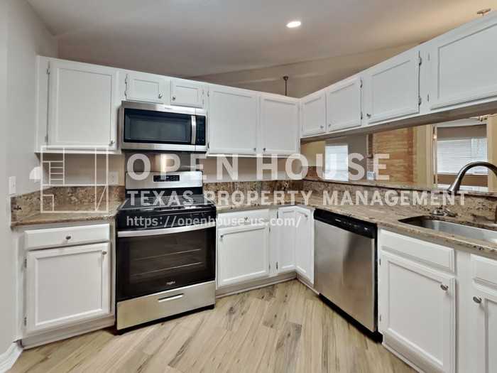 3238 Lindenfield Dr - Photo 6 of 18