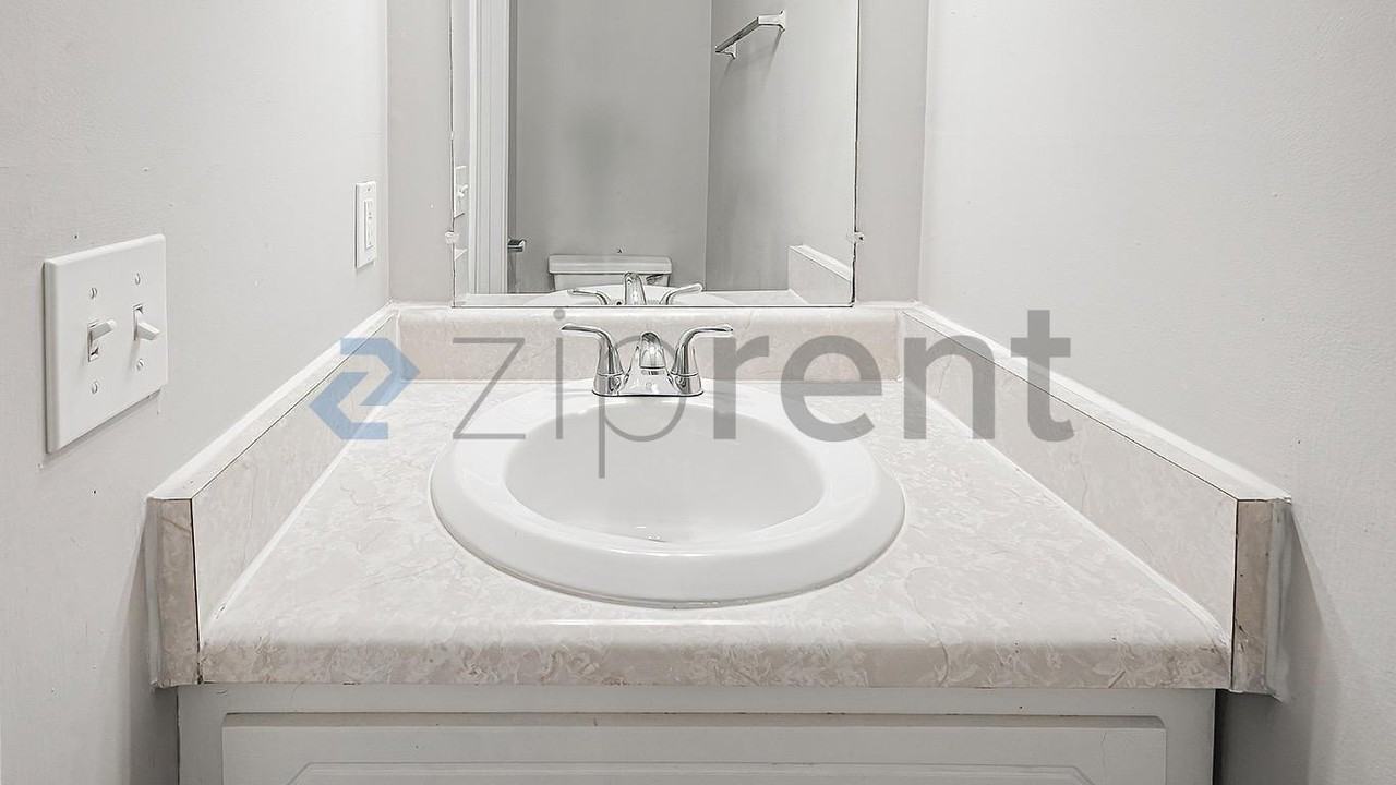 815 Golfview Pl #E - Photo 6 of 22