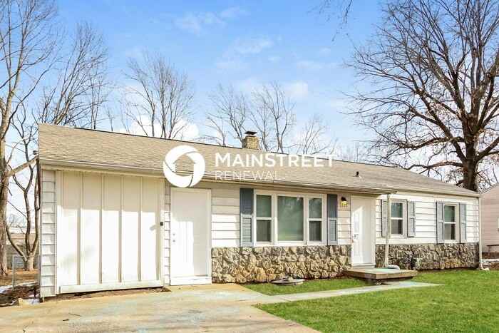 11805 Lawndale Ave - Photo 4 of 17