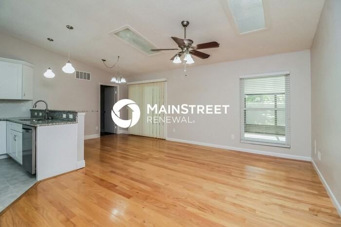 644 Cypress Ln - Photo 2 of 15