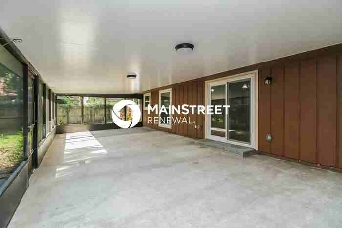 644 Cypress Ln - Photo 5 of 15