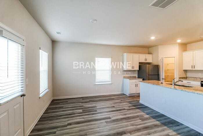 151 Avondale Blvd - Photo 6 of 25