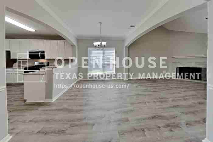 19119 Sprintwood Ct - Photo 7 of 23