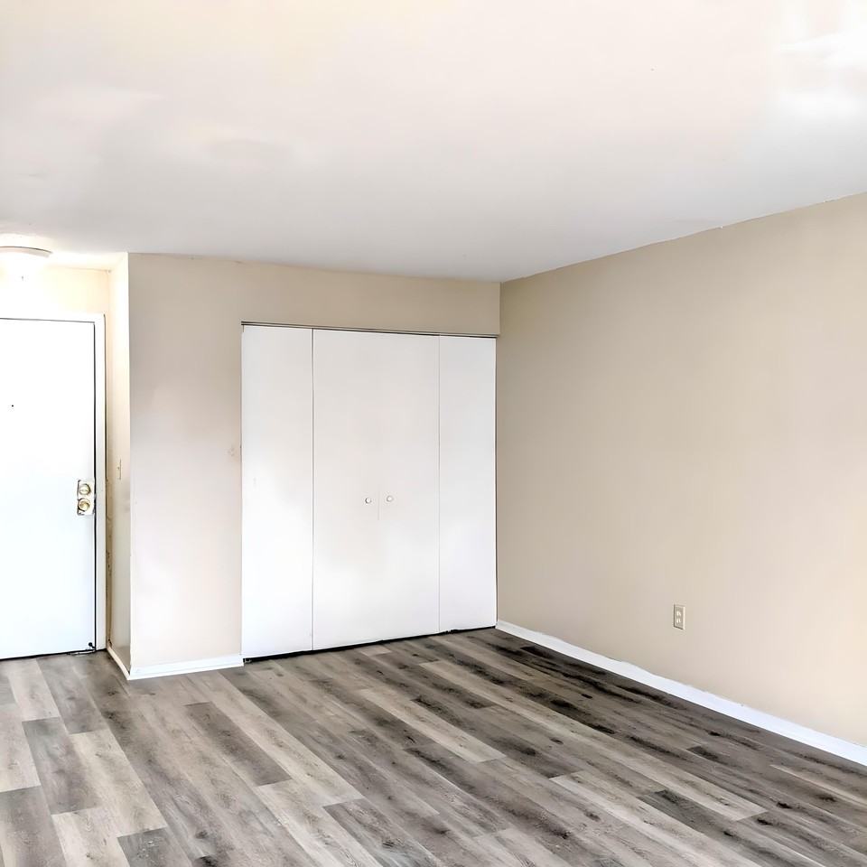 1077 Van Dyke St #1077-305 - Photo 5 of 20
