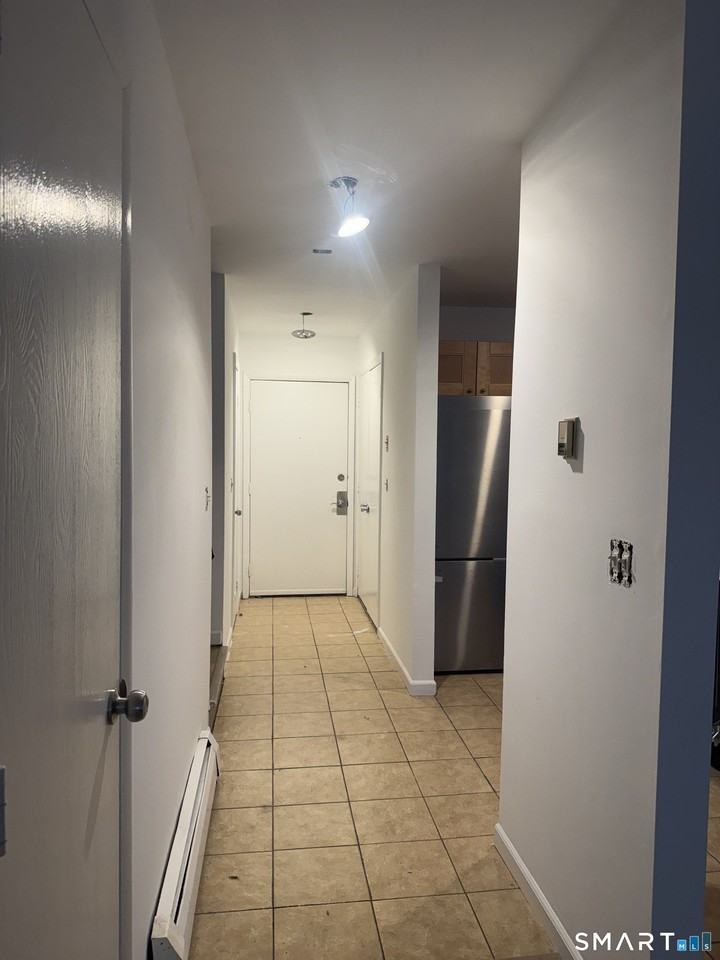 15 Greenwich Ave Unit 9 - Photo 5 of 9