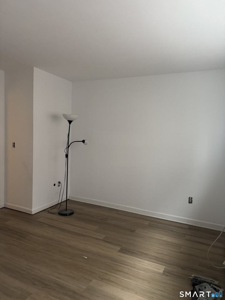 15 Greenwich Ave Unit 9 - Photo 7 of 9