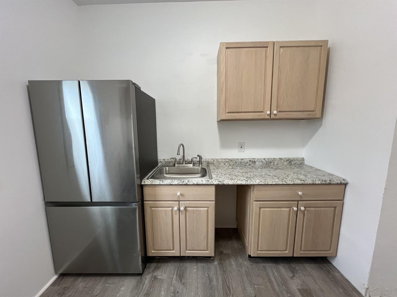 203 - 2513 Loyola Southway Unit #1 - Photo 3 of 12