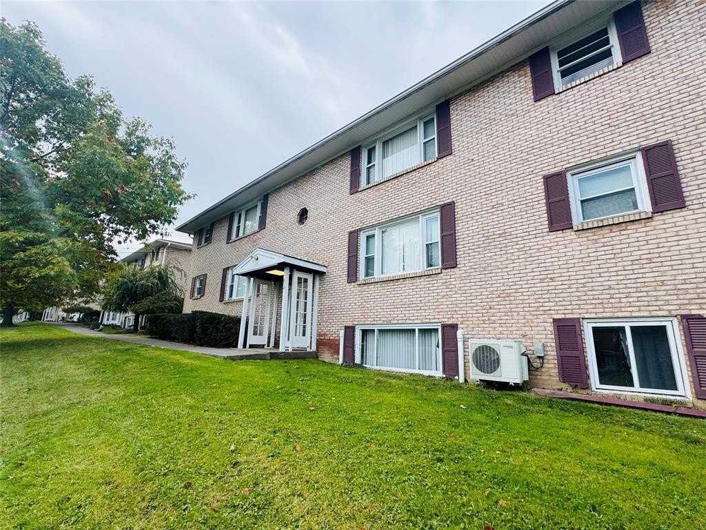 212 Rano Blvd #3 - Photo 3 of 5