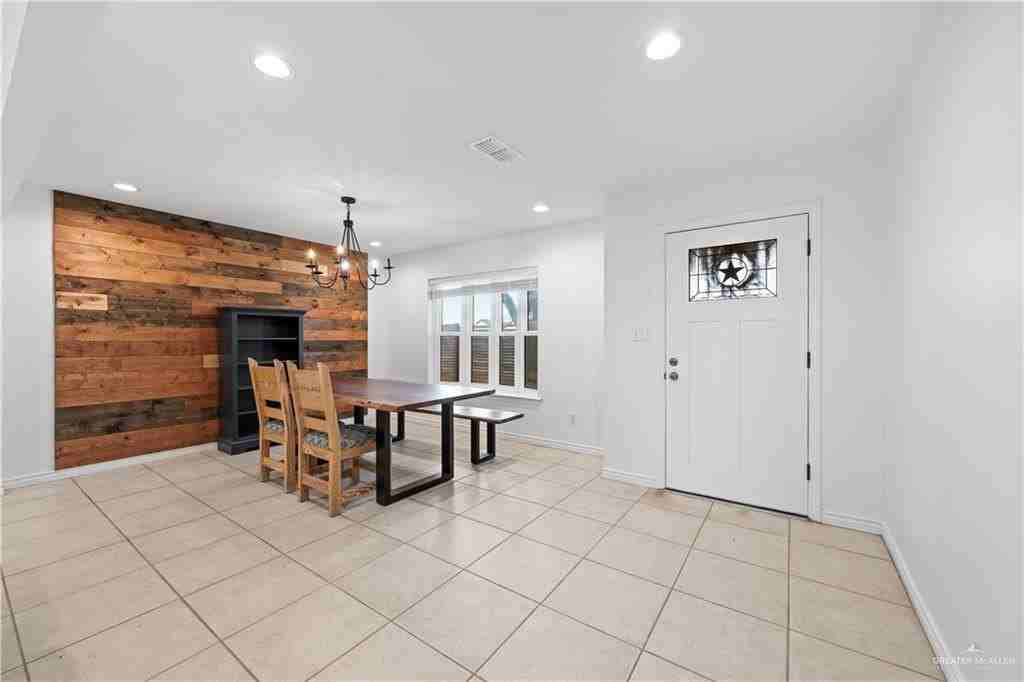 4012 Auburn Ave - Photo 4 of 27