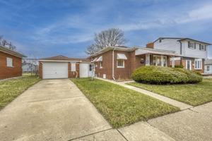 featured image of 3970 11th St