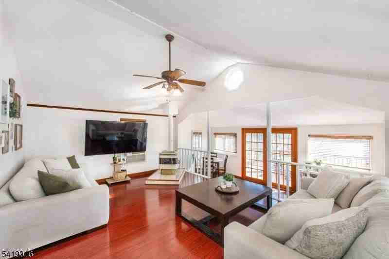 25 Lake Rd - Photo 3 of 45